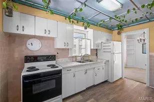 9911 Dennison Ave, Overland, MO 63114 - Photo 11