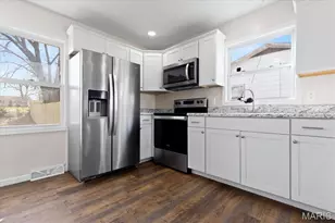 413 N 8th St, Bowling Green, MO 63334 - Photo 13