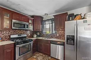 1771 Redcoat Dr, Maryland Heights, MO 63043 - Photo 11