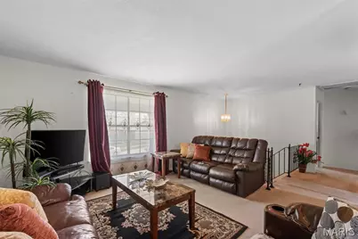 1771 Redcoat Drive, Maryland Heights, MO 63043 - Photo 5