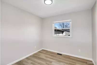 724 Baltic Drive, Florissant, MO 63031 - Photo 19