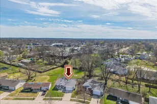 724 Baltic Dr, Florissant, MO 63031 - Photo 35