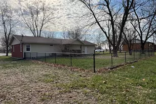 733 Easy St, Monroe City, MO 63456 - Photo 5