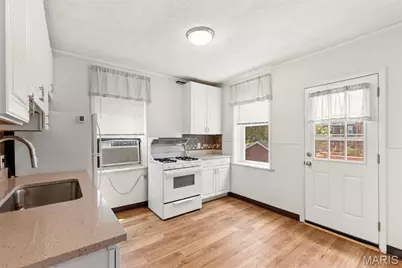 3850 Detonty Street, Saint Louis, MO 63110 - Photo 25