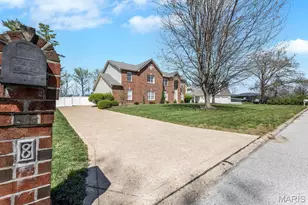 8 Graeser Acres, Saint Louis, MO 63146 - Photo 5