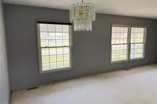 2910 Wellington Dr, Florissant, MO 63033 - Photo 5