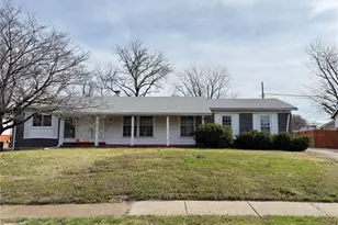 2910 Wellington Dr, Florissant, MO 63033 - Photo 1