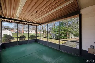 9835 Ridgely Ln, Saint Louis, MO 63123 - Photo 17