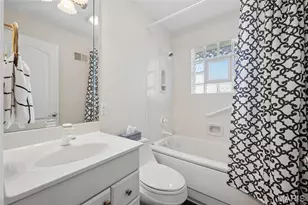 9835 Ridgely Ln, Saint Louis, MO 63123 - Photo 11