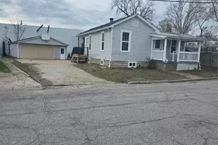 715 Walnut St, Washington, MO 63090 - Photo 1