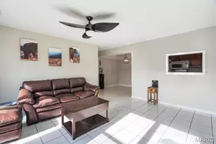 5133 Hollow Wood Ct, Saint Louis, MO 63128 - Photo 7