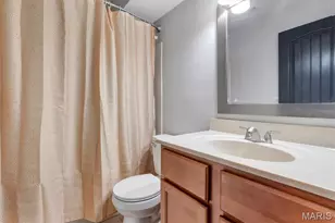 5133 Hollow Wood Ct, Saint Louis, MO 63128 - Photo 15