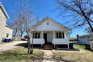 212 N Adams St, Festus, MO 63028 - Photo 1