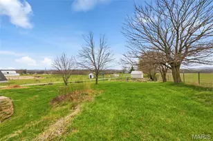 655 Hwy Jj, Elsberry, MO 63343 - Photo 41