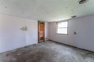 806 N Galloway Rd, Vandalia, MO 63382 - Photo 13