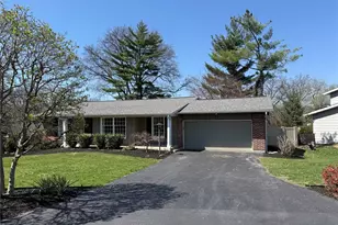 313 Providence Rd, Ballwin, MO 63011 - Photo 37