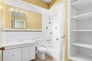 313 Providence Rd, Ballwin, MO 63011 - Photo 25