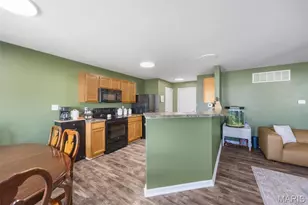 1021 Chesterfield Dr, Wentzville, MO 63385 - Photo 11