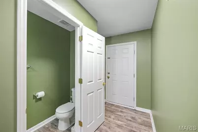 1021 Chesterfield Drive, Wentzville, MO 63385 - Photo 5