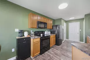 1021 Chesterfield Dr, Wentzville, MO 63385 - Photo 13