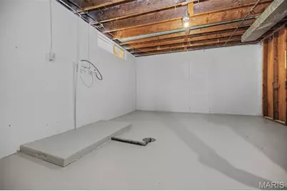 12128 Fleetwood Place, Maryland Heights, MO 63043 - Photo 23