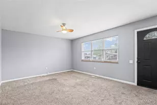 2400 Bluegrass Ln, Florissant, MO 63033 - Photo 5