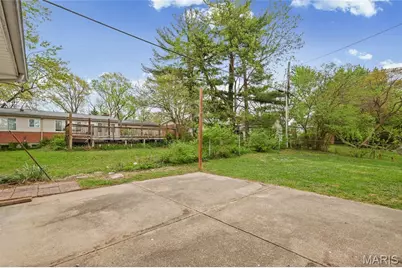 2400 Bluegrass Lane, Florissant, MO 63033 - Photo 47