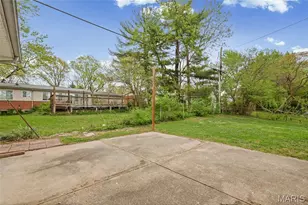 2400 Bluegrass Ln, Florissant, MO 63033 - Photo 47