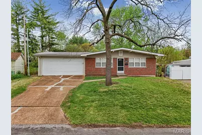 2400 Bluegrass Lane, Florissant, MO 63033 - Photo 1