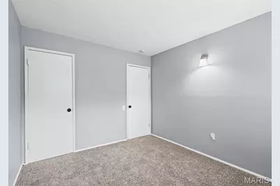 2400 Bluegrass Lane, Florissant, MO 63033 - Photo 27