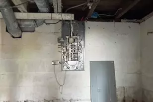 6434 Christopher Dr, Saint Louis, MO 63129 - Photo 13