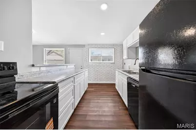 905 Saint Anthony Lane, Florissant, MO 63033 - Photo 17