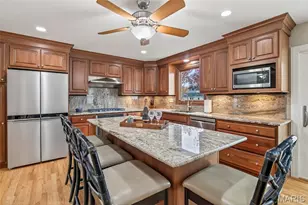 5150 Olde Silver Pl, Unincorporated, MO 63128 - Photo 9