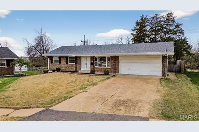 9999 Casa Rosa Drive, Affton, MO 63123 - Photo 5
