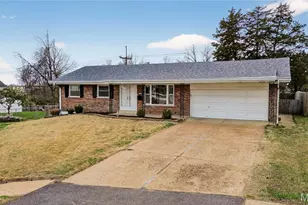 9999 Casa Rosa Dr, Affton, MO 63123 - Photo 5