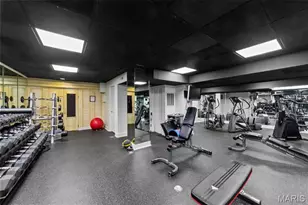 7747 Kingsbury Blvd, Saint Louis, MO 63105 - Photo 25