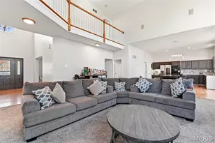 15552 Debridge Way, Saint Louis, MO 63034 - Photo 9