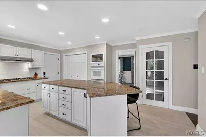 16025 Hunters Way Drive, Chesterfield, MO 63017 - Photo 23