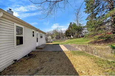 1370 Mobile Court, Saint Louis, MO 63139 - Photo 25