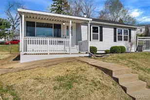 1370 Mobile Ct, Saint Louis, MO 63139 - Photo 3