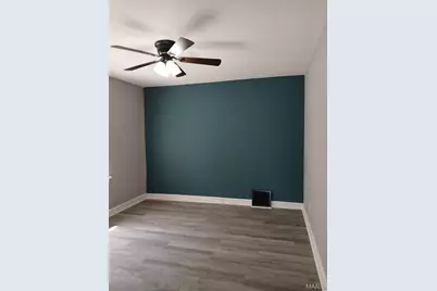 8554 Drury Lane, Saint Louis, MO 63147 - Photo 9