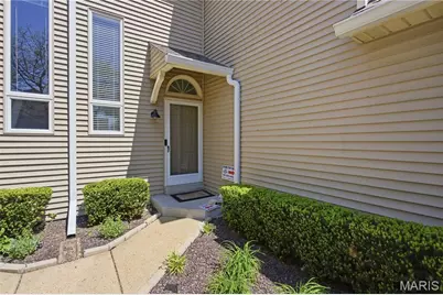 16180 Lea Oak Court, Chesterfield, MO 63017 - Photo 3