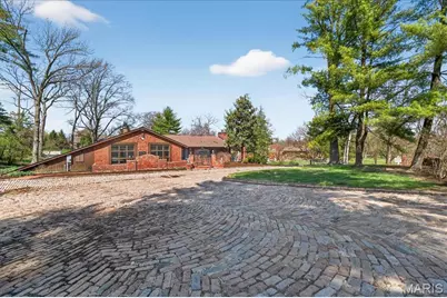10 Vouga Lane, Saint Louis, MO 63131 - Photo 1