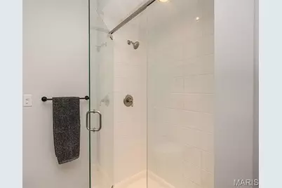 1034 E Linden Avenue, Richmond Heights, MO 63117 - Photo 25