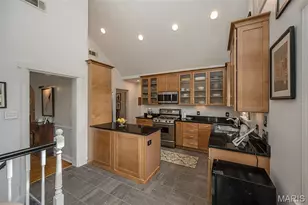 1034 E Linden Ave, Richmond Heights, MO 63117 - Photo 7