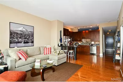 9 N Euclid Avenue #301, Saint Louis, MO 63108 - Photo 5