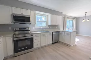 247 New Richmond Dr, Wentzville, MO 63385 - Photo 9