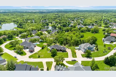 5335 Lancelot Drive, Weldon Spring, MO 63304 - Photo 5