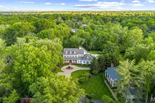 4 Colonial Hills Dr, Creve Coeur, MO 63141 - Photo 5