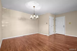 10364 Forest Brook Ln, Saint Louis, MO 63146 - Photo 5